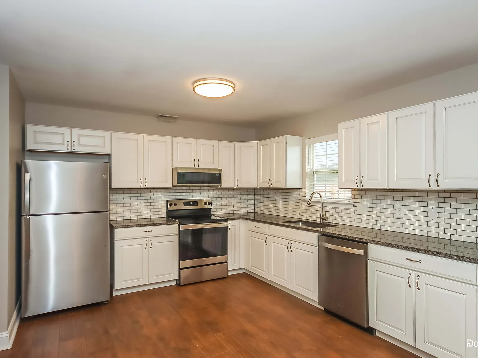 4 bed, 2.5 bath, 2182 sqft, $2,165 — Photo 4