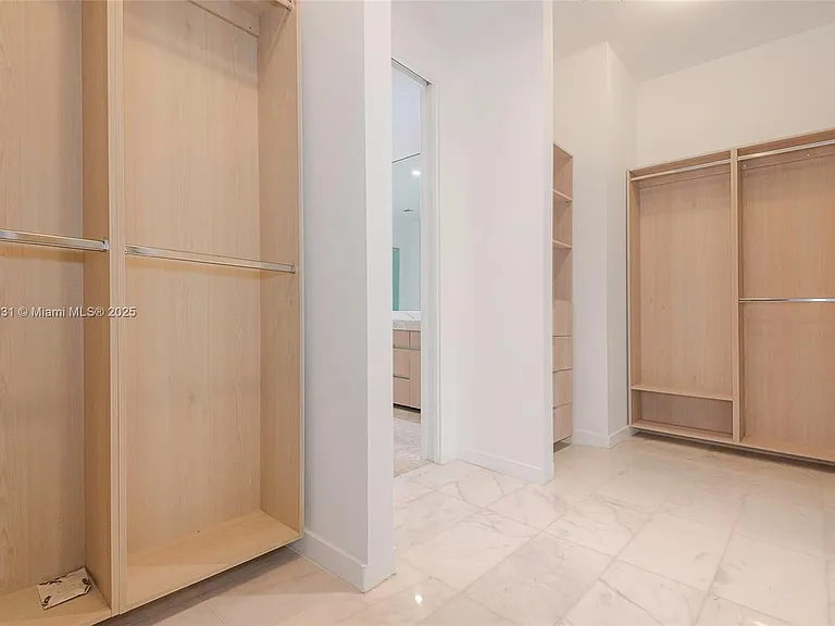 2821 S Bayshore Dr #7B — Photo 28