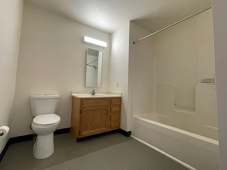 349 Farrell St — Photo 7