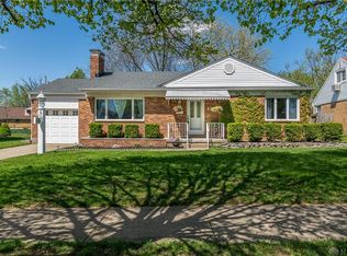 609 Lamont Dr, Dayton, OH 45429