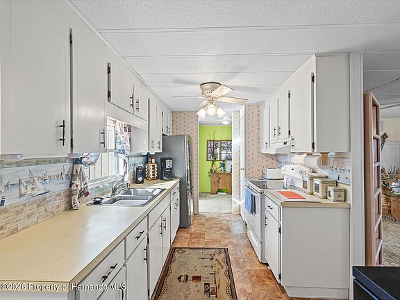 3rd image of 6439 Theresa Ave