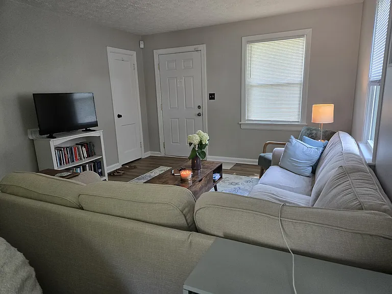 1115 Stewart Dr — Photo 17
