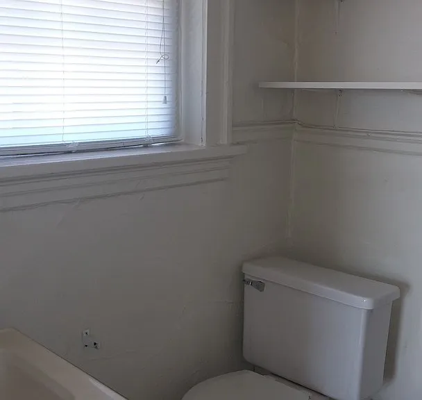 2832 Monument Ave.* — Photo 11