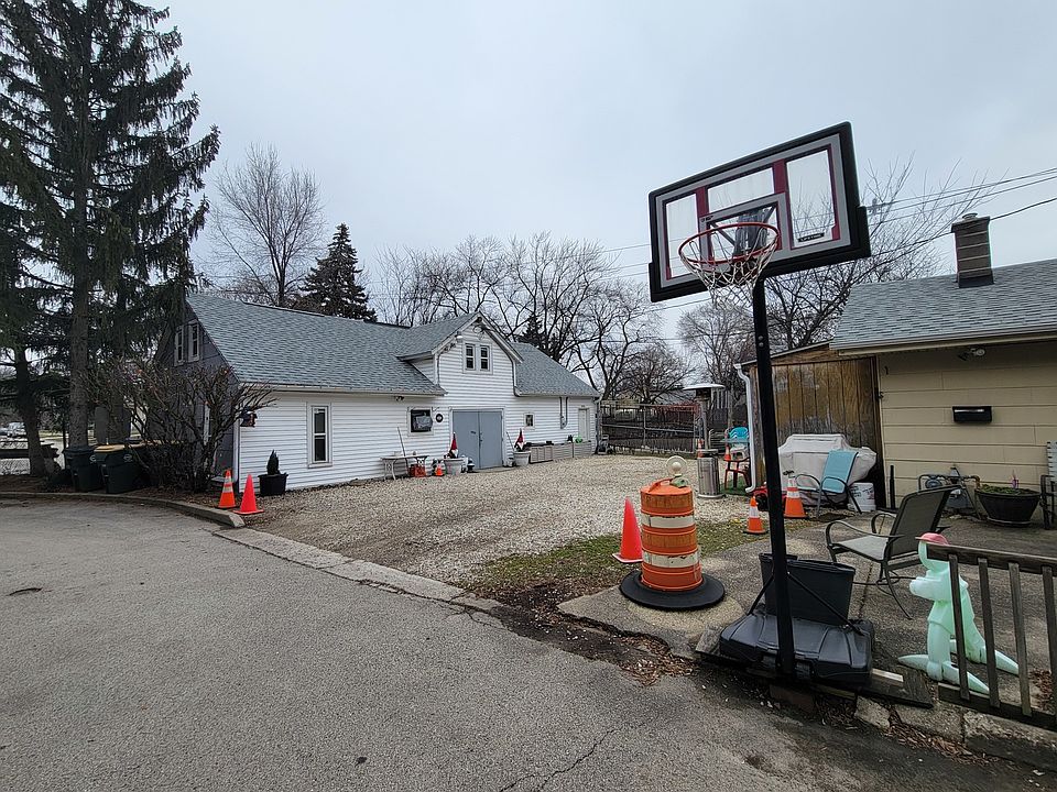 2nd image of 1446 Higgins Rd