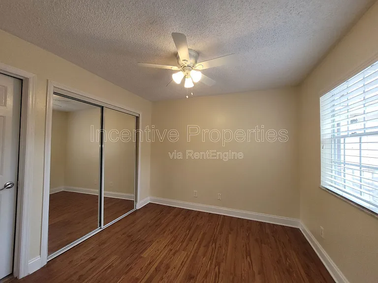 575 Bloomington Ct #24 — Photo 25
