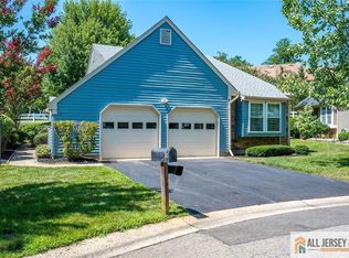 32 John Adams Ct, Monroe Township, NJ 08831