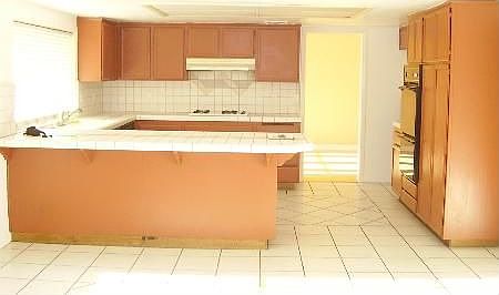 Open Kitchen and Bar size counter