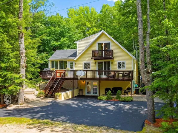 30 Hickory Lane, Moultonborough, NH 03254