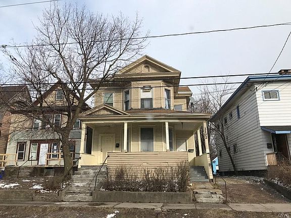 2nd image of 1102 & 1102 1/2 Butternut St