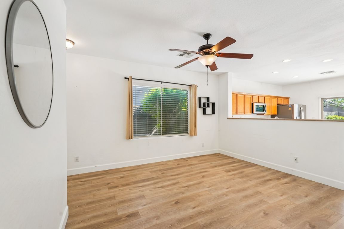 next background image