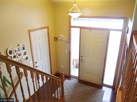 4th image of 909 S Walnut St