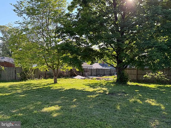 4th image of 713 Donald Dr