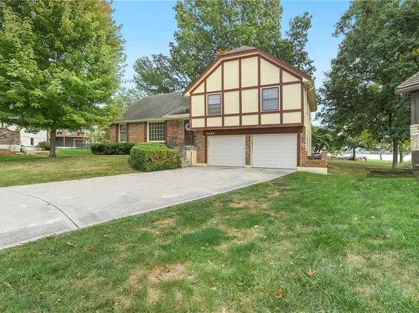 4085 SW Normandy Dr, Lees Summit, MO 64082