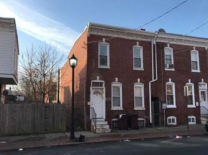 520 E 11th St photo 1
