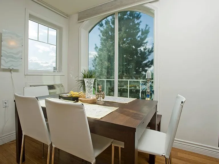 1029 Belmont Ave E #102 — Photo 9