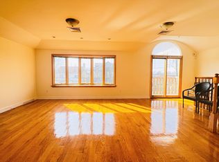 6415 230th St, Oakland Gardens, NY 11364