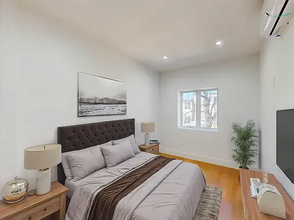 1215 Putman Avenue image 1 of 6