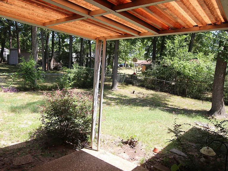 1536 Crockett Dr — Photo 22