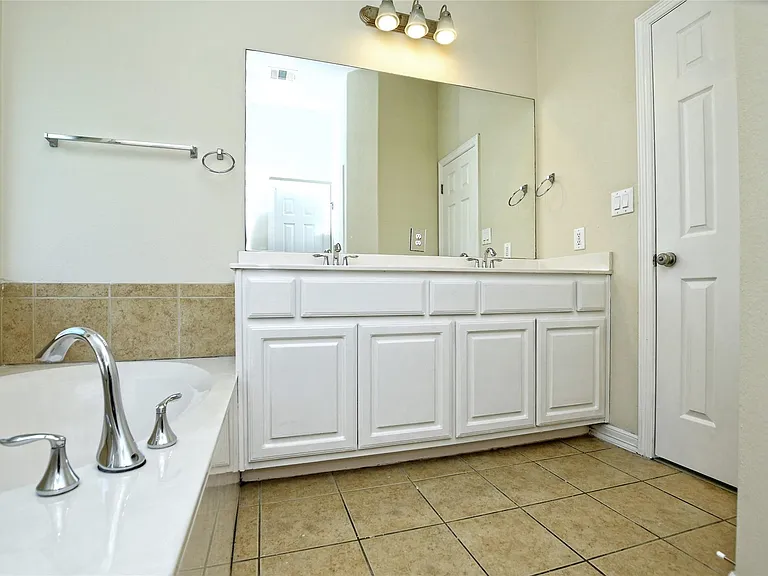 1907 Windberry Path — Photo 17