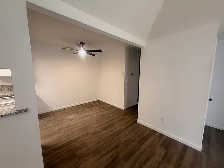 340 W Lexington Ave #101 — Photo 4