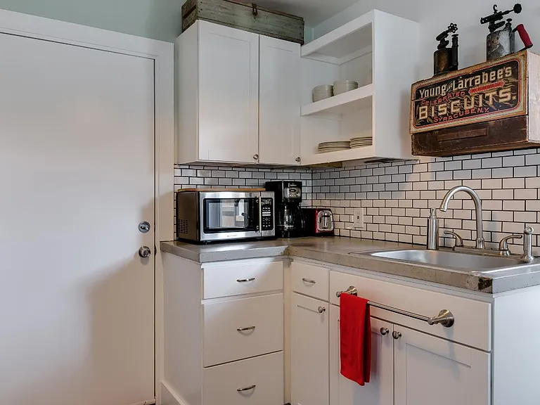 1268 N Westmoreland Ave #1/2 — Photo 13