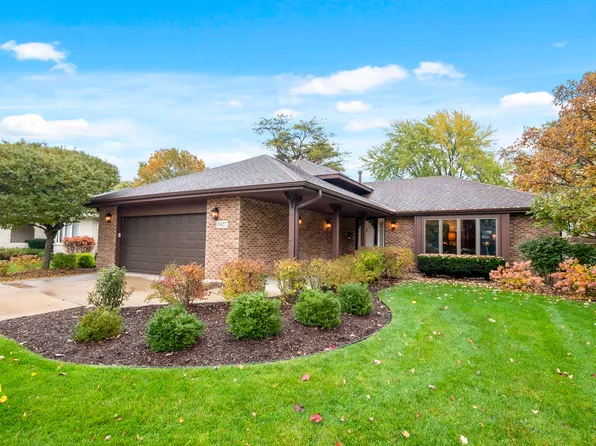 6927 Westview Dr, Oak Forest, IL 60452