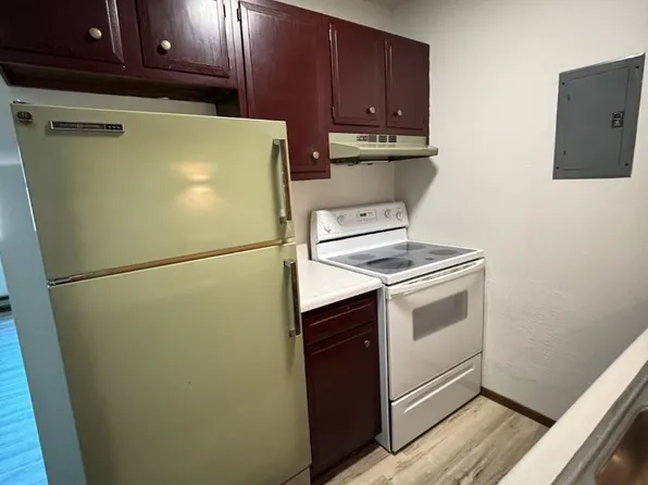 2657 40th Ave APT 16, Columbus, NE 68601