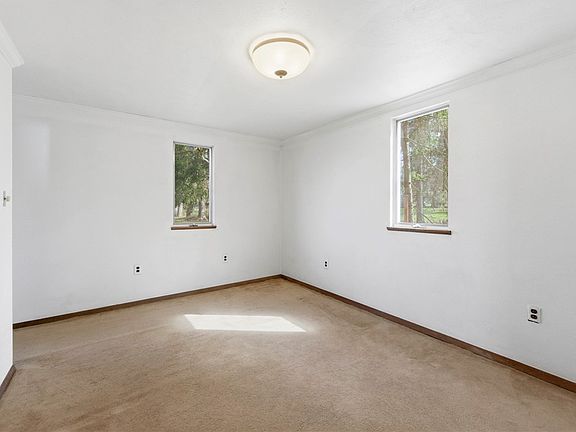 5th image of 2467 Ankeny Dr