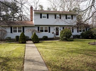 2 Jeffrey Ln, Princeton Junction, NJ 08550