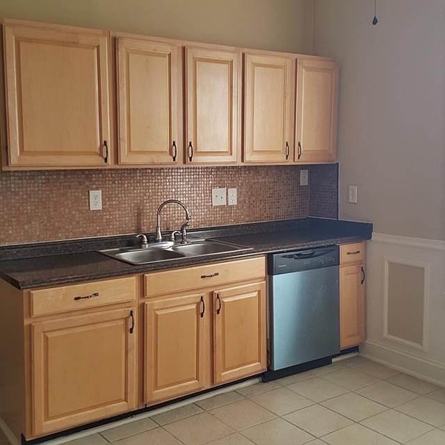 1st image of 1104 Bainbridge St APT 2