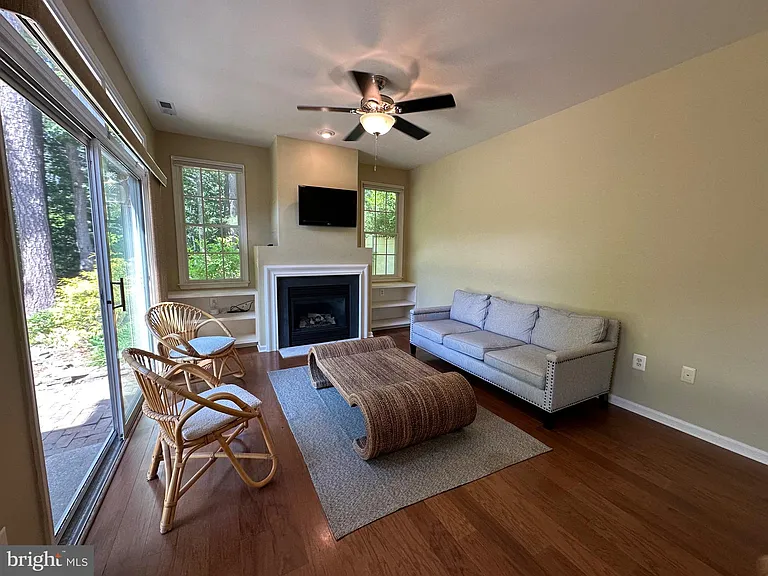 28405 Pinehurst Cir — Photo 10