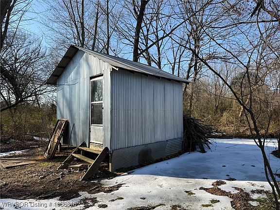 3rd image of 19124 Abbott Rd