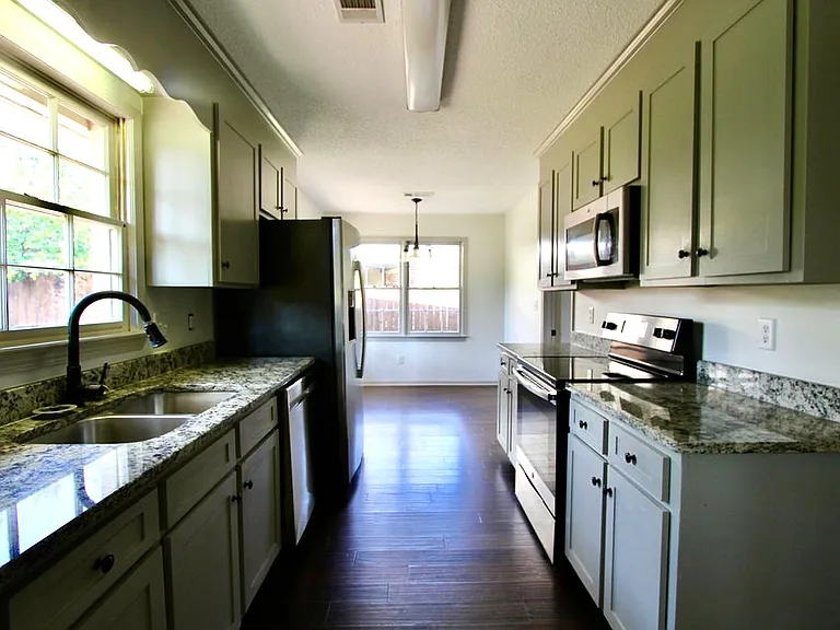 5410 Woodhill Cir — Photo 10