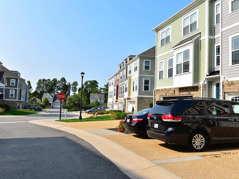 Sadler Crossing Community