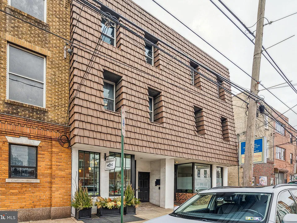 824 Christian St #2