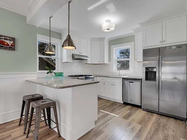 308 Hume St — Photo 8