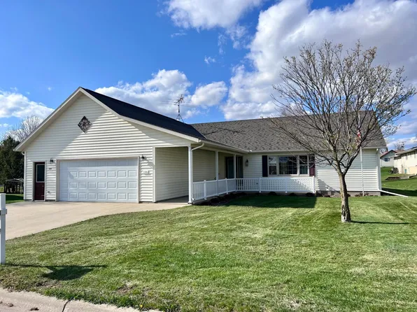 106 Karli Dr, Mabel, MN 55954