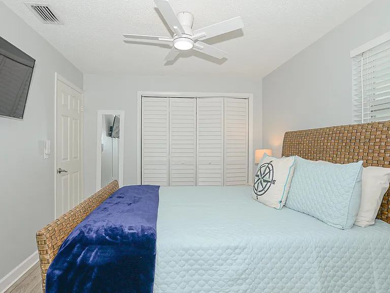110 SW Hideaway Pl — Photo 19