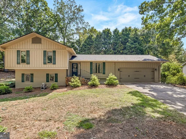 3630 Lantern Dr, Gainesville, GA 30504