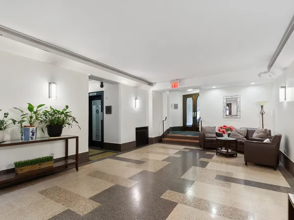 585 West 214th Street image 11 of 17