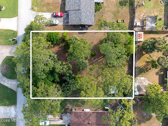 4th image of 581 Ponderosa St