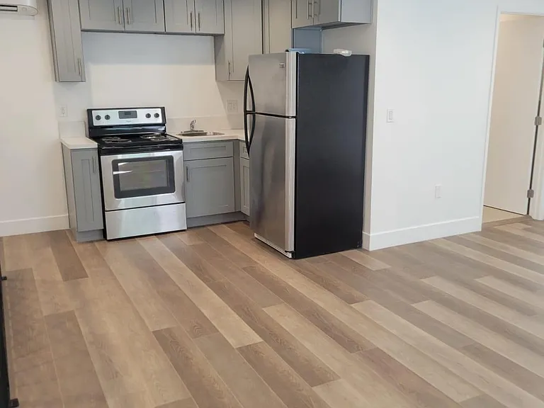 181 W 41st Pl #1 — Photo 3