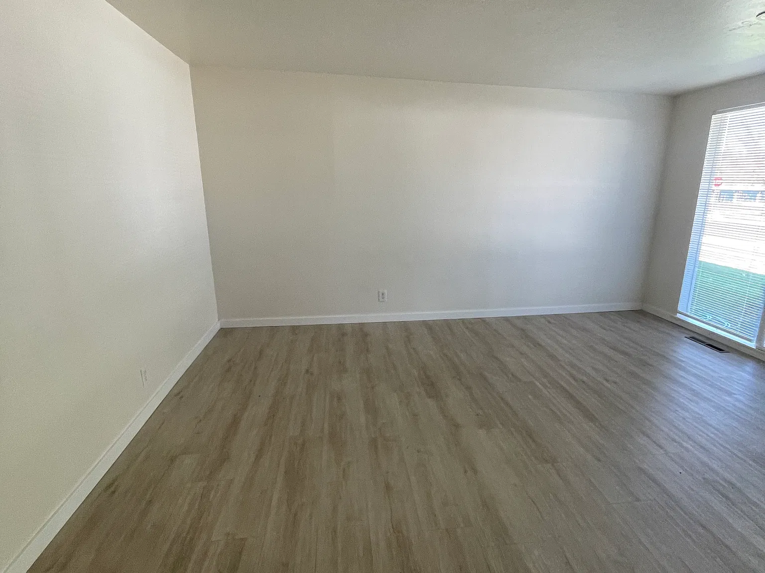 185 W 850 S — Photo 2