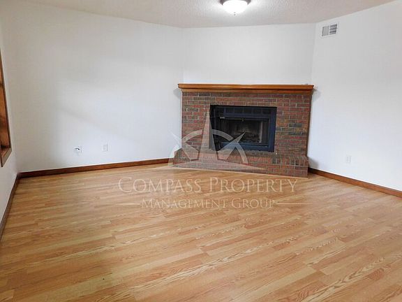 5th image of 7060 Sand Wedge Cir NW