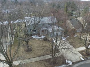 1010 Mill Race Ln, Naperville, IL 60565