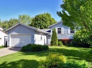 518 Seven Nations Dr, Madison, WI 53713