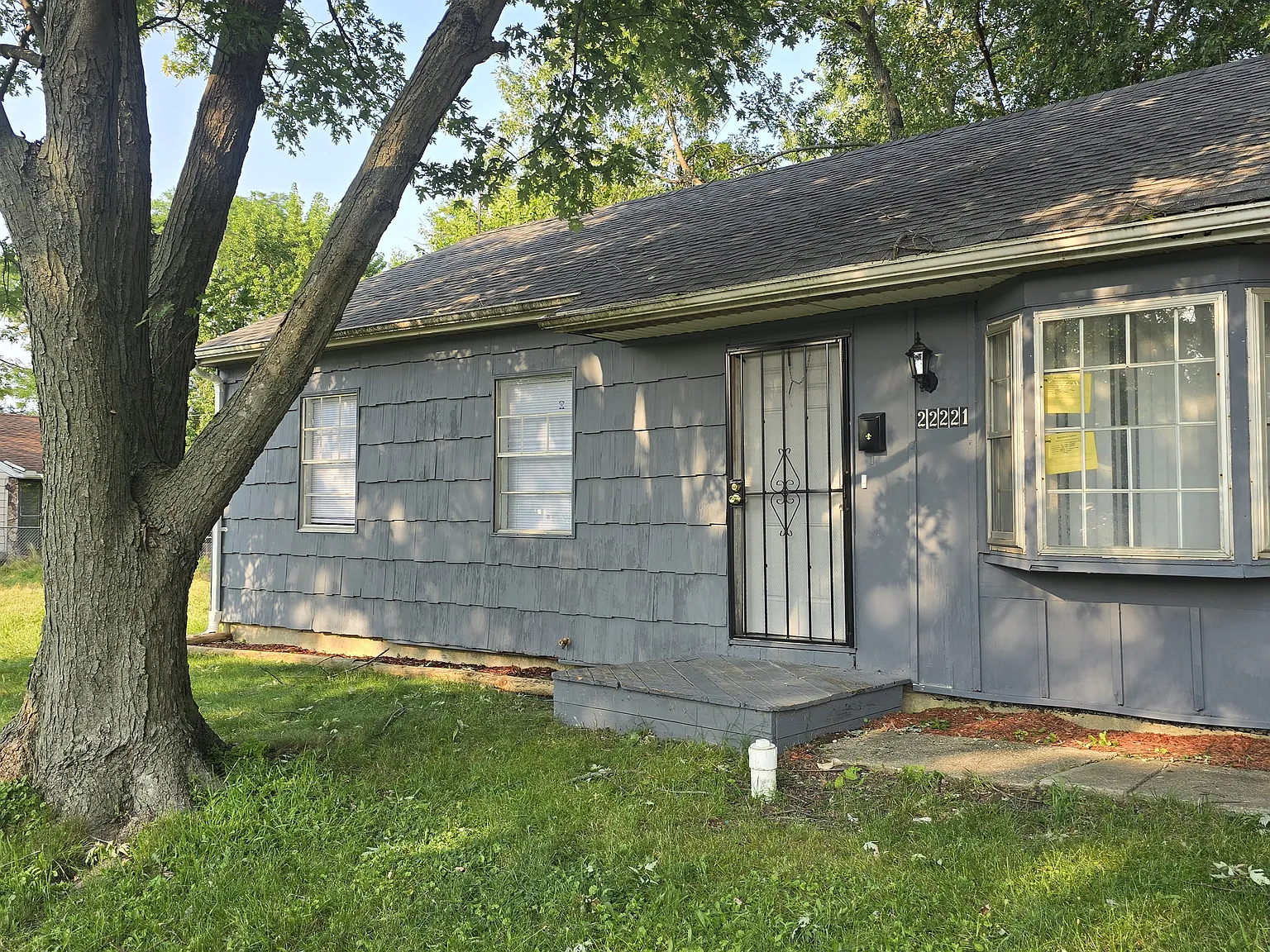 4 bed, 918 sqft, $1,600 — Photo 1
