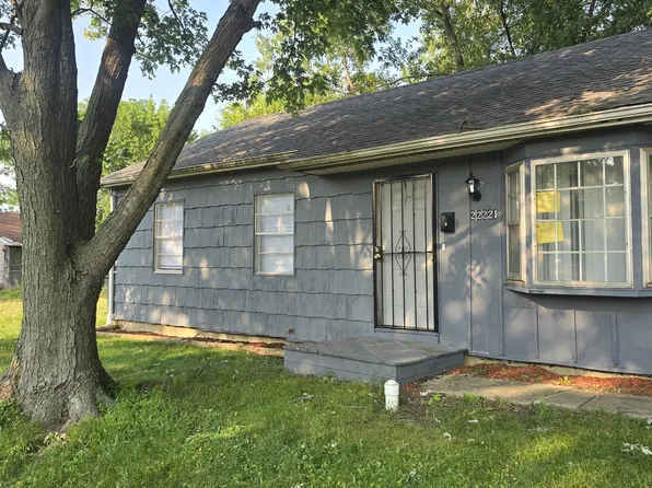 22221 Willow Tree Ave, Chicago Heights, IL 60411