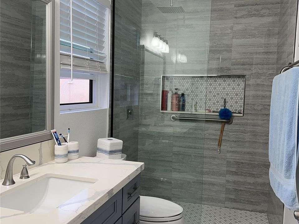 2nd image of 98-1427 Kaahumanu St #247