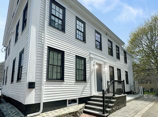 48 Temple St, Newburyport, MA 01950